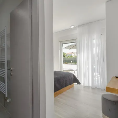 Matic Ground Floor With Shared Pool