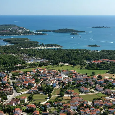 アパート Matic Ground Floor With Shared Pool