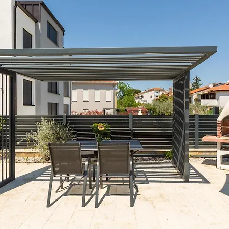 Appartement Matic Ground Floor With Shared Pool