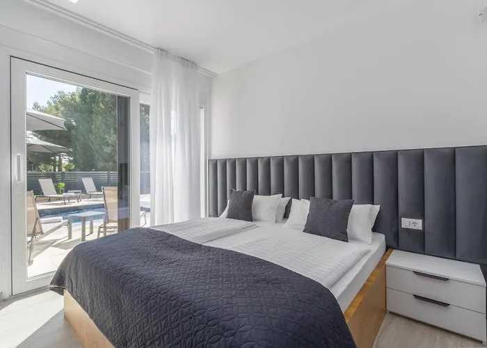 Matic Ground Floor With Shared Pool Apartamento *