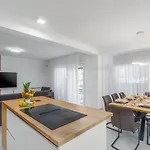 Matic Ground Floor With Shared Pool *