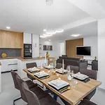 Matic Ground Floor With Shared Pool شقة
