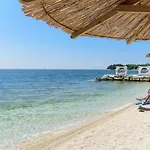 Matic Ground Floor With Shared Pool فونتانا