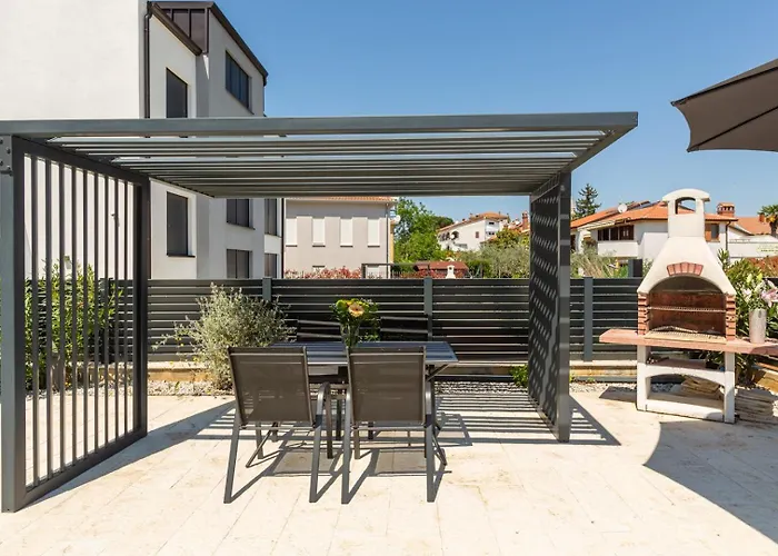 Apartman Matic Ground Floor With Shared Pool